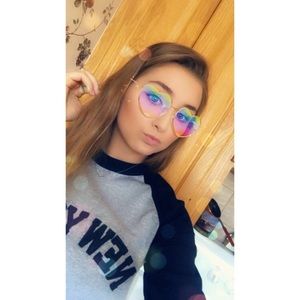 Meet your Posher, Kaitlyn